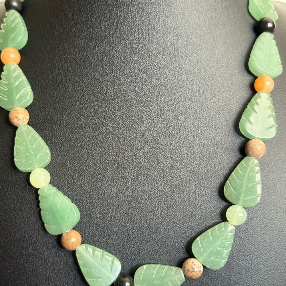 Green Aventurine Carved Leaf Necklace with gemstone Beads - Picture 8 of 16